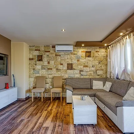 Apartman M- Panoramic View Mugeba