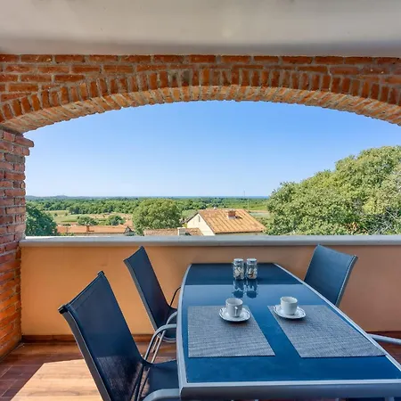 M- Panoramic View Apartment *